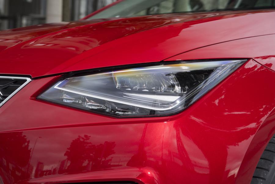 Детали экстерьера Seat Ibiza FR 2017 года  (UK) (фото 16 из 40)